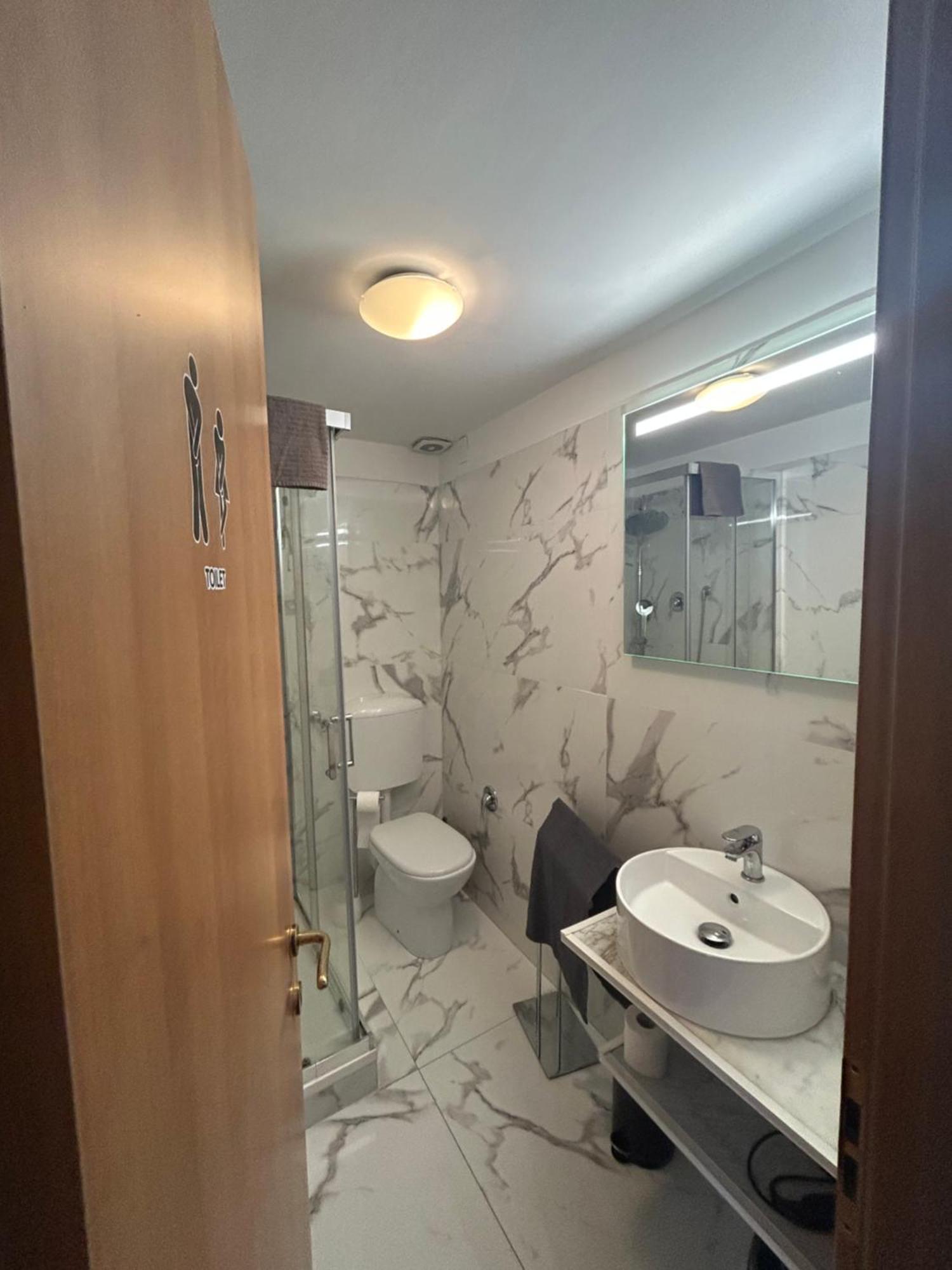 Appartamento Confortevole Genua Exterior foto